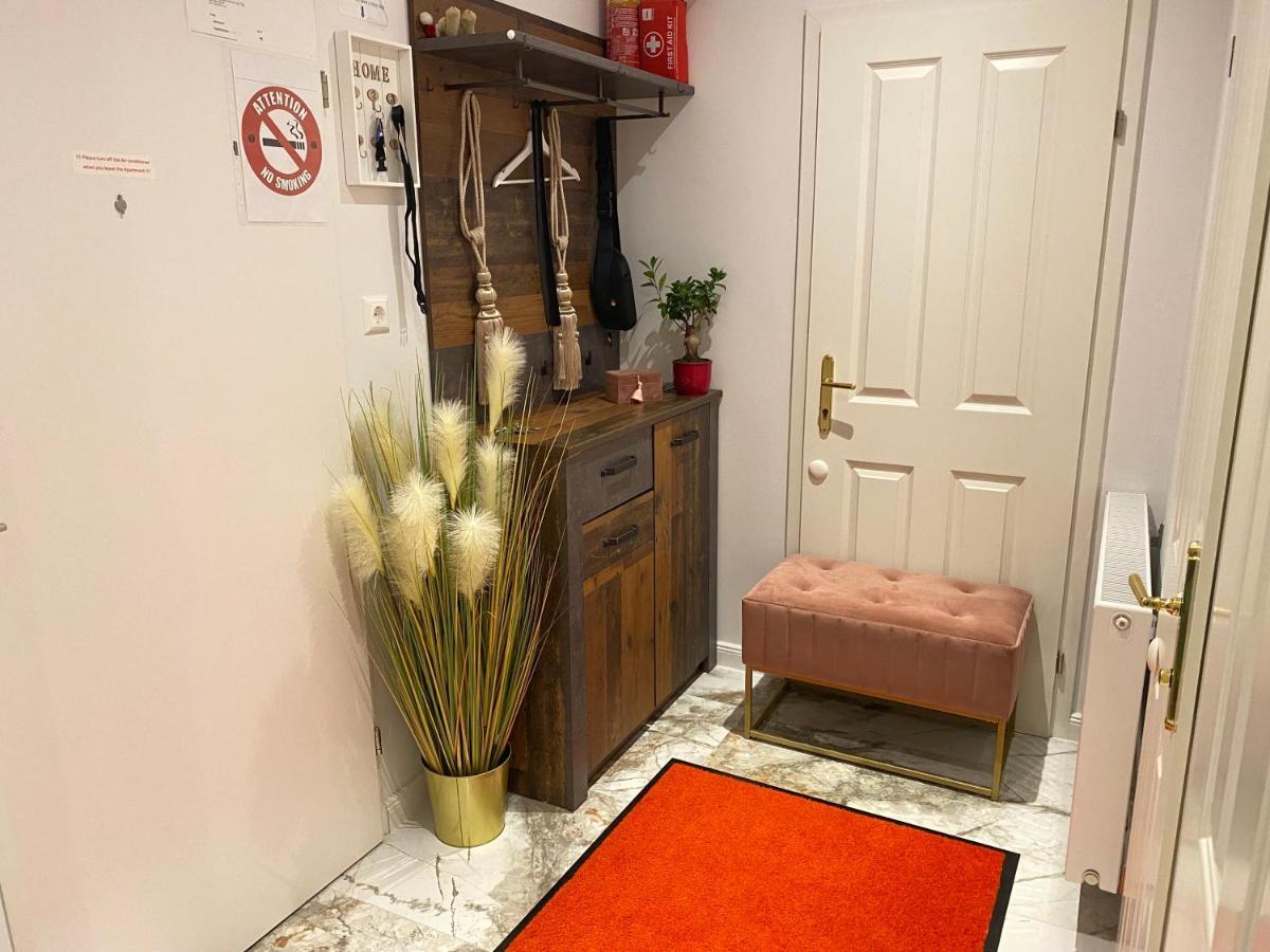 Royal Deluxe-free Garage,near Schoenbrunn Palace Apartment *